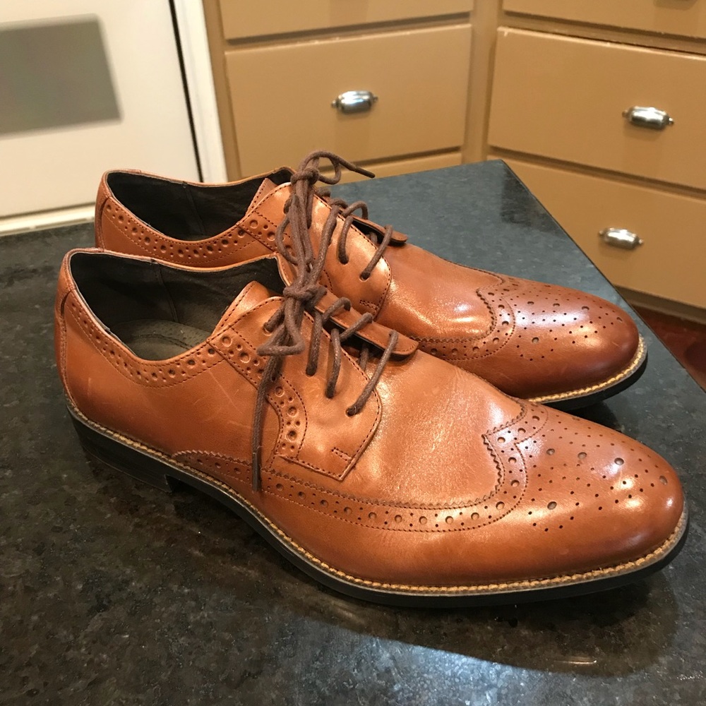 Men’s dress shoes
